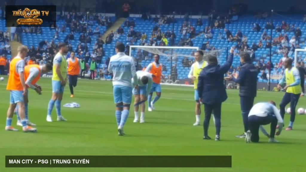 Manchester City khởi động trước trận đấu