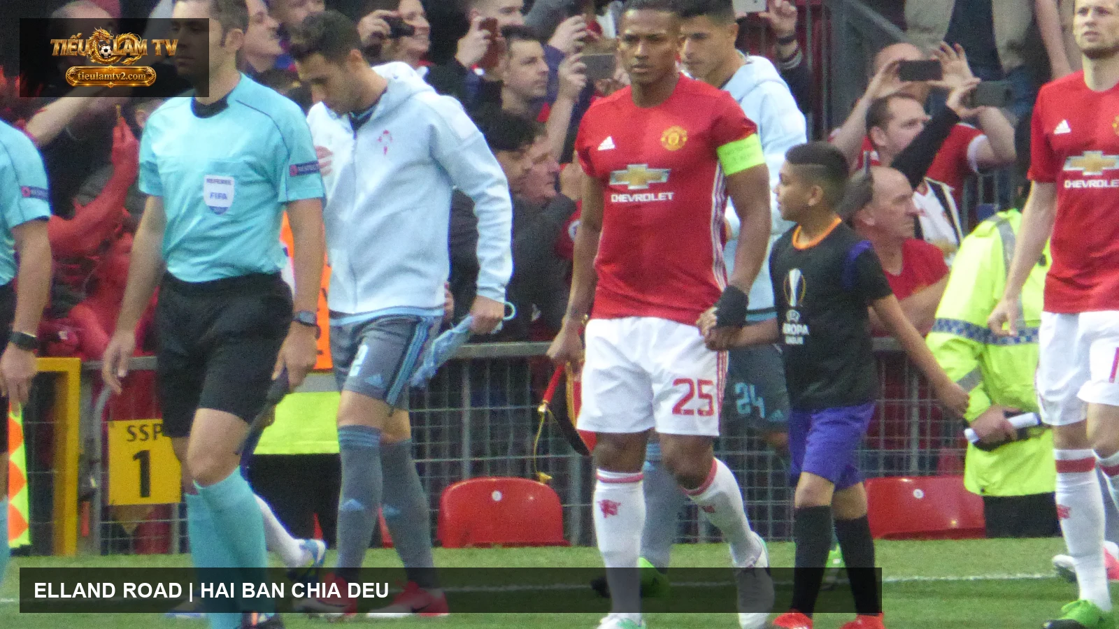 Cầu thủ Manchester United trong một trận đấu châu Âu năm 2017