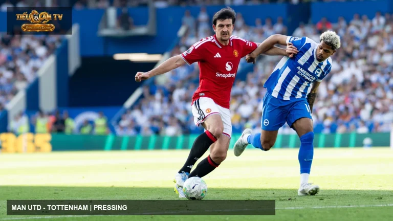 Cầu thủ Manchester United tập luyện